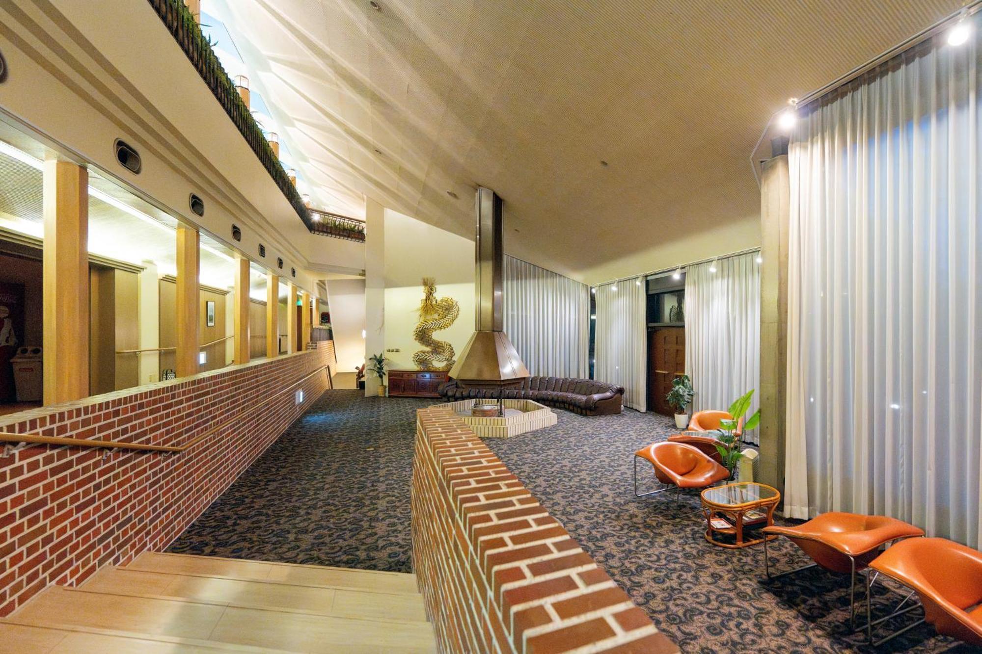 富士祥栄会館 Hotell Oyama  Exteriör bild