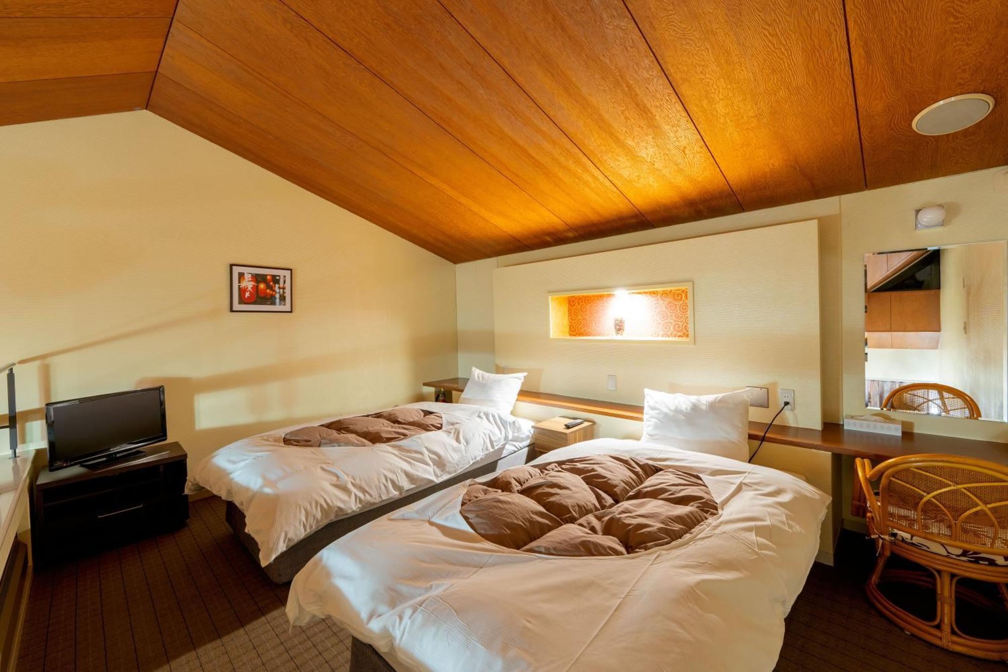 富士祥栄会館 Hotell Oyama  Rum bild